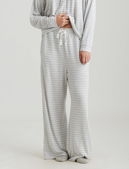 https://papinelle.us/cdn/shop/files/22020-105_FeatherSoftWideLegPant_GreyWhiteStripe_0011.jpg?v=1694750181&width=533