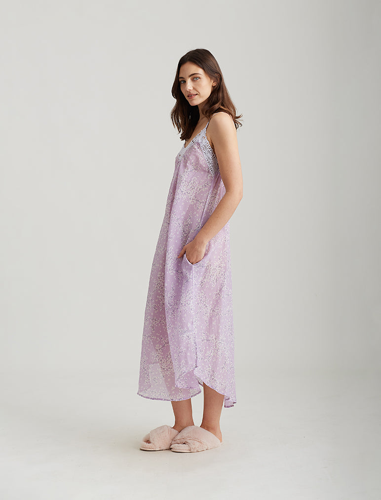 Elegant Long Sleeve Sleep Dress For Women Sexy And Comfortable Sleepwear  Dress With Slip On Design From Cnlongbida, $21.04