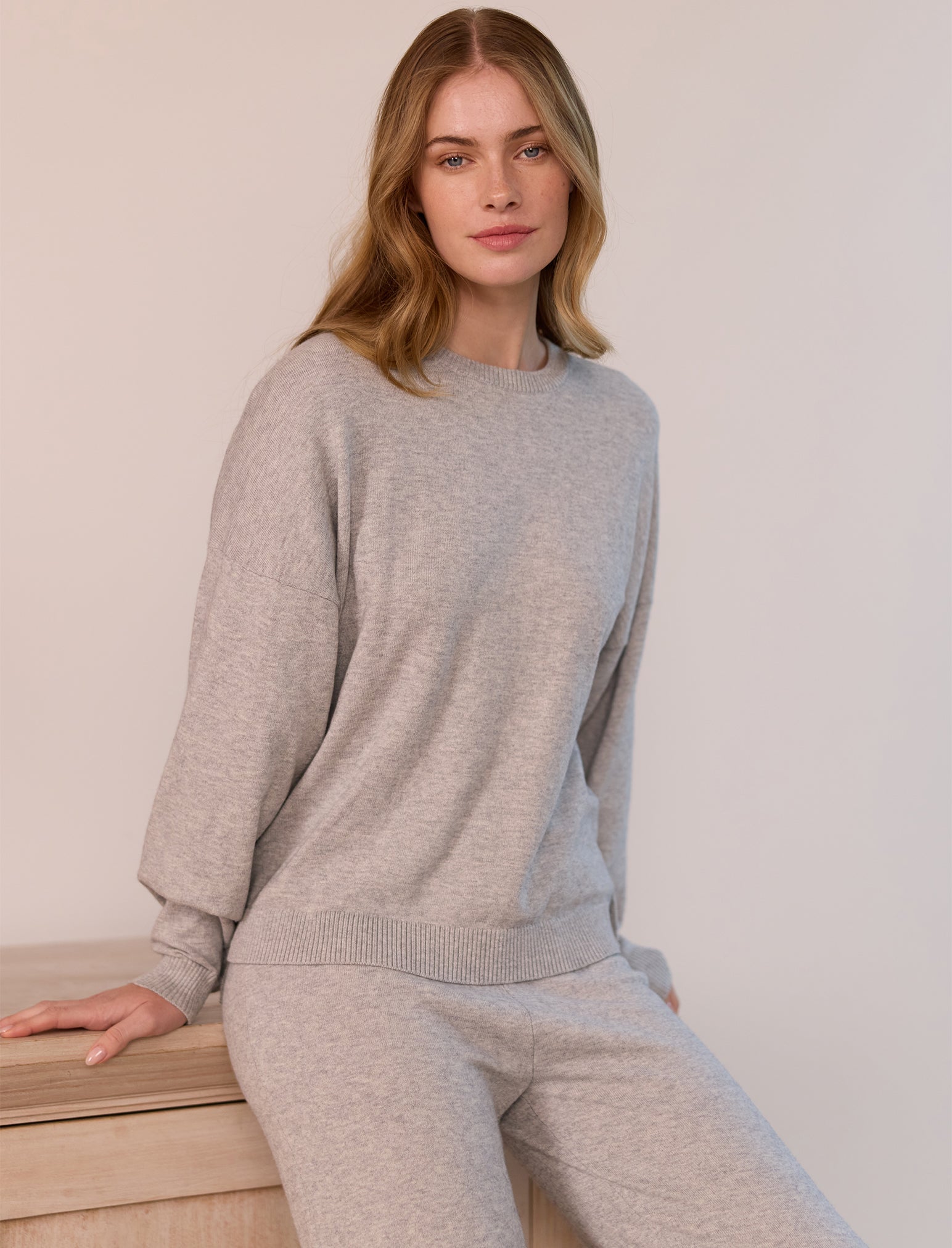 Cotton Cashmere Crew Neck Long Sleeve Top