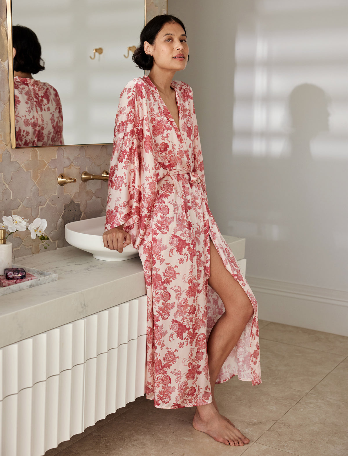 Bianca wearing the Madelyn Silk Kimono Maxi Robe
[model: Bianca wears size S |  Height: 179cm
/ 5’10” | Bust: 81cm | Waist: 64cm | Hips: 89cm]