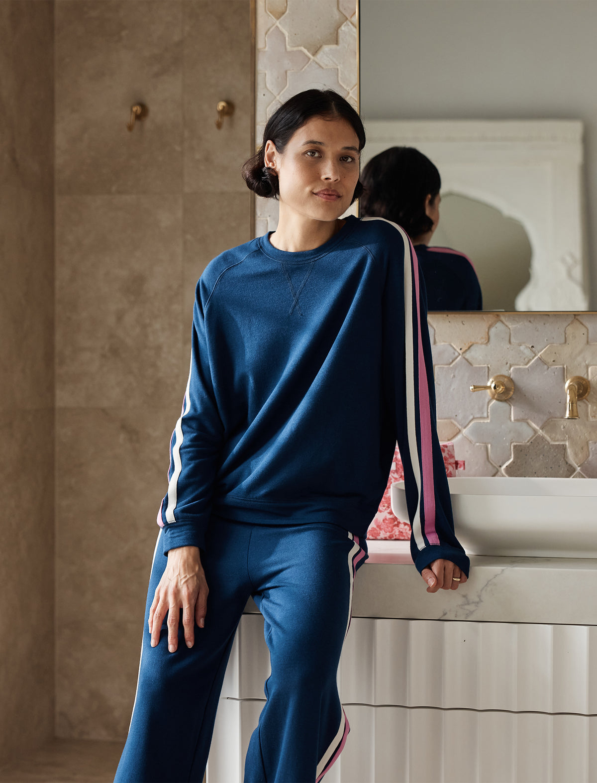 Bianca wearing the Cosy Kate Stripe Long Sleeve Top & Wide Leg Pant Set
[model: Bianca wears size S |  Height: 179cm
/ 5’10” | Bust: 81cm | Waist: 64cm | Hips: 89cm]